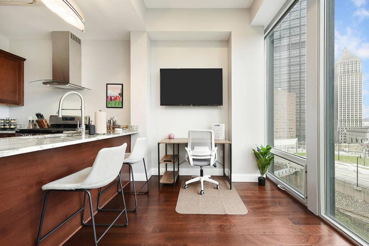 Hostwise Stays - The Washington At Chatham - Free Parking, Private Gym, Skyline Views! Pittsburgh Exterior photo